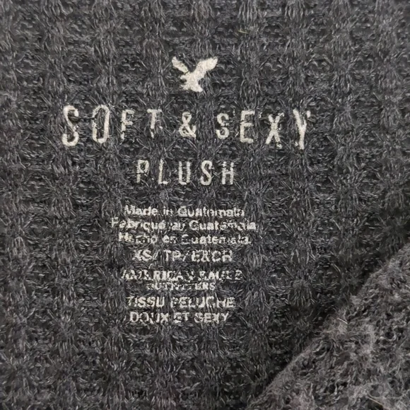 American Eagle Gray Soft & Sexy Plush Cold Shoulder Thermal Long Sleeve - Picture 5 of 7
